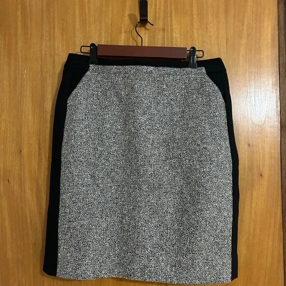 Women's Tweed Set - Black and Gray - Picture 5 of 8